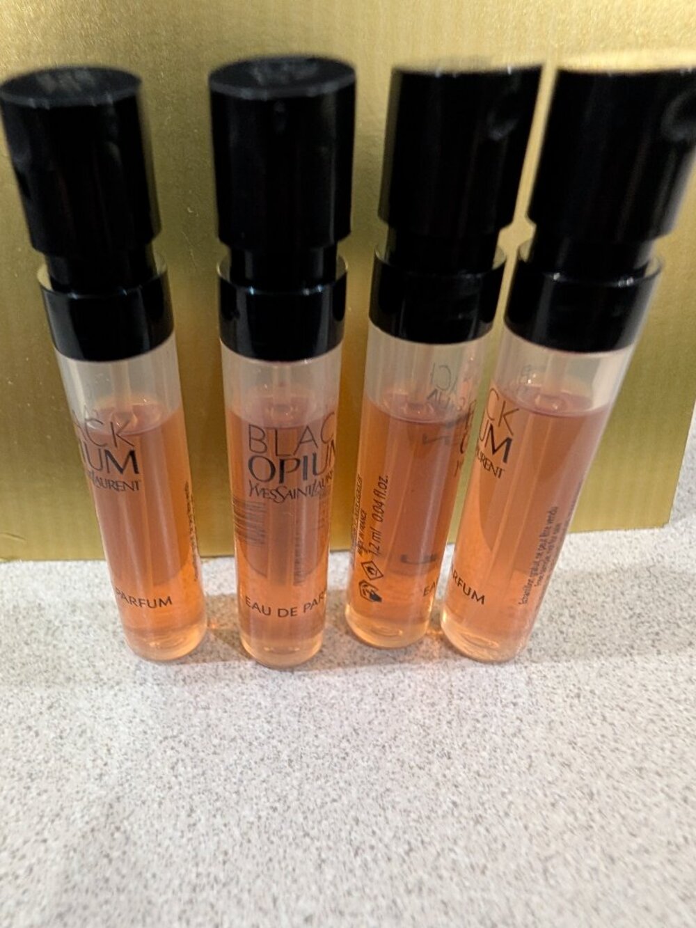 Yves Saint Laurent black o p i u m discovery set